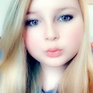 Meet your Posher, Abigail